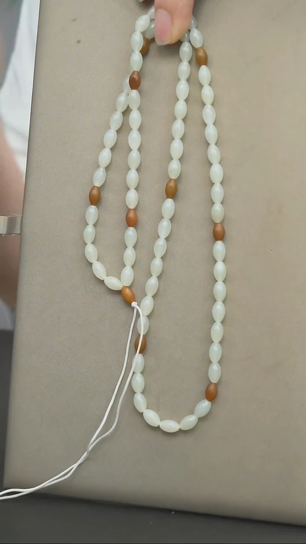 和田玉未镶嵌颈饰和田玉 未镶嵌 颈饰