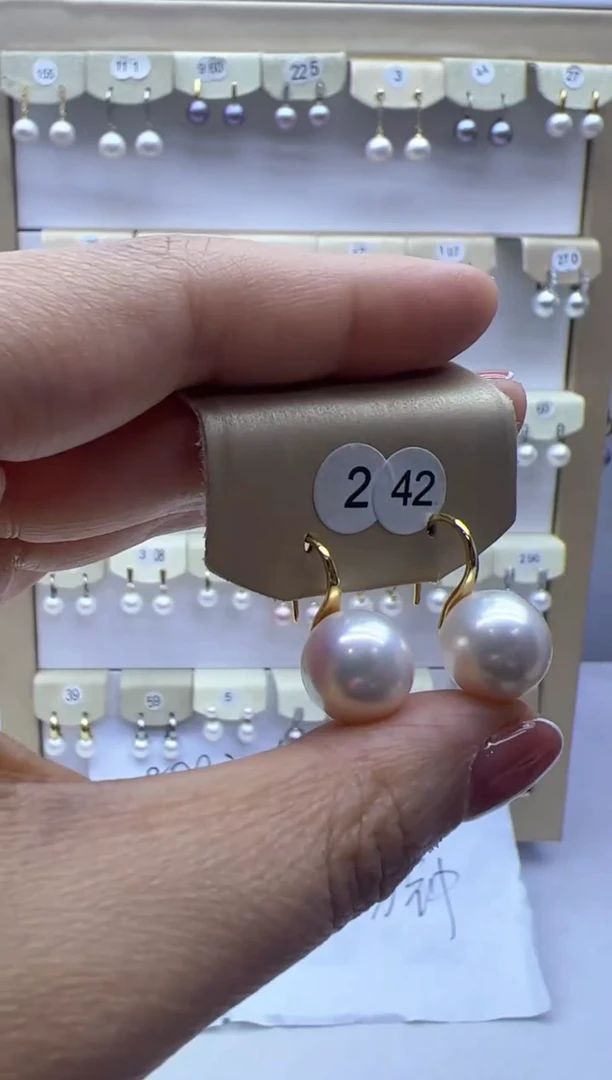 【闪购商品】淡水珍珠耳饰银S925镶嵌242