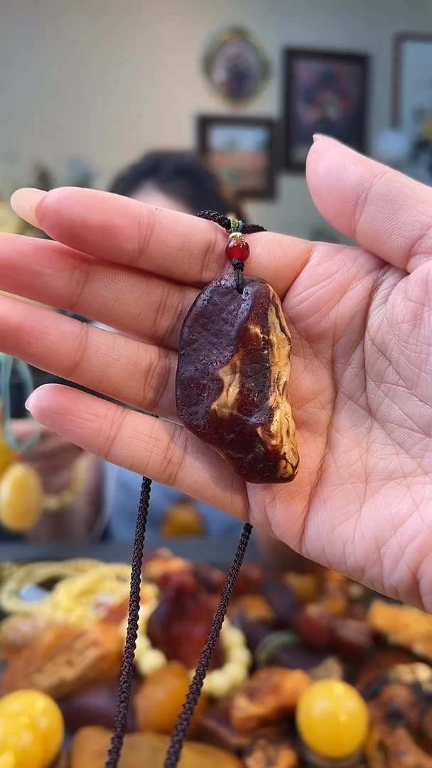 琥珀颈饰未镶嵌吊坠