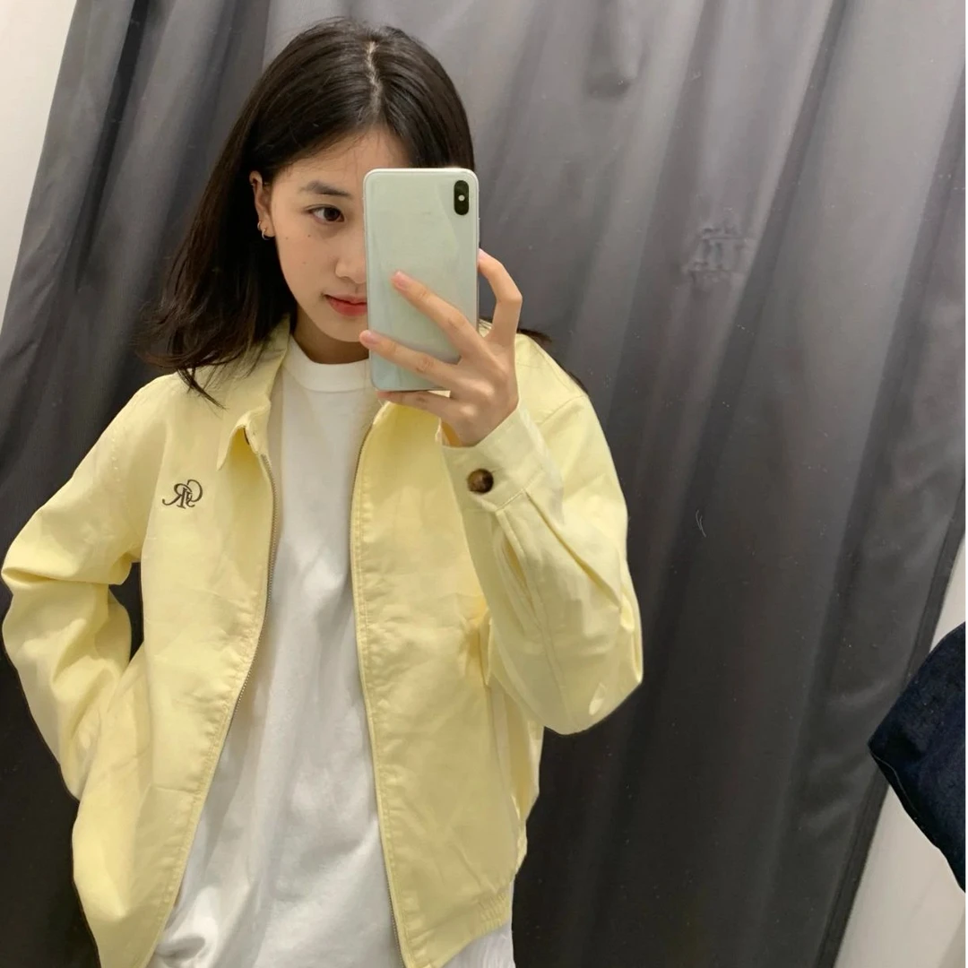 秋季黄色巨好看的翻领外套女2025新款小个子早秋拉链短款夹克上衣