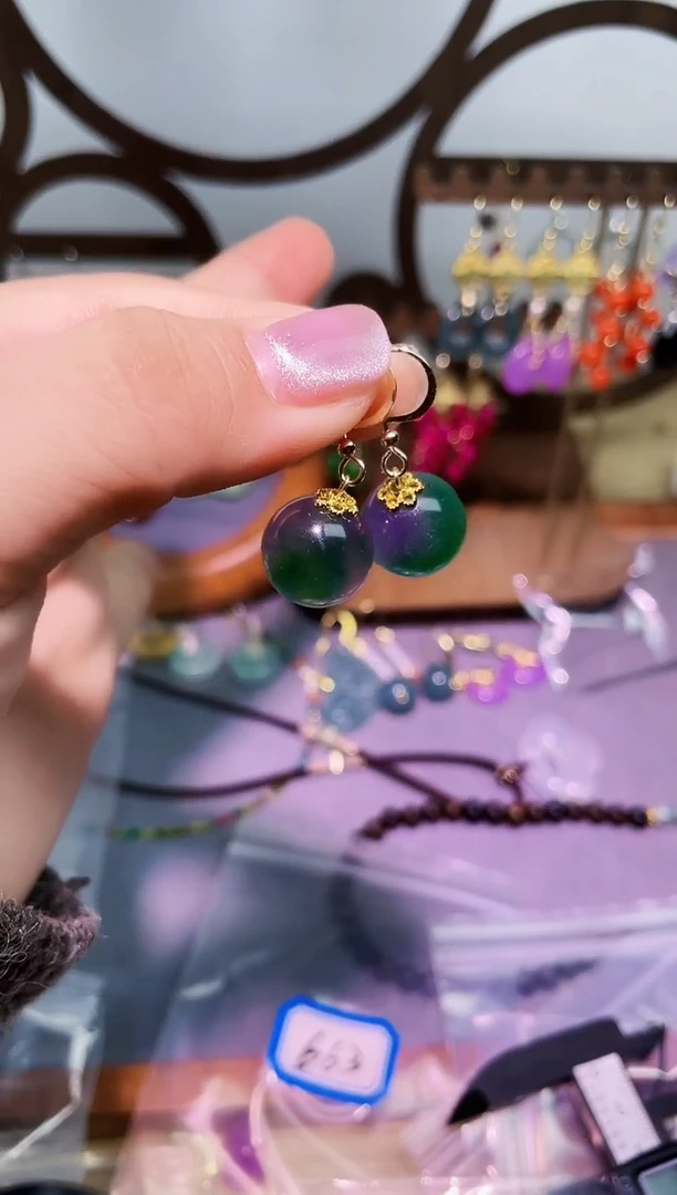 银S925镶嵌翡翠耳饰168000