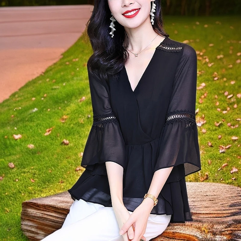 [夏季]黑色显瘦镂空领短袖雪纺衫女夏季新款洋气时尚上衣气质小衫