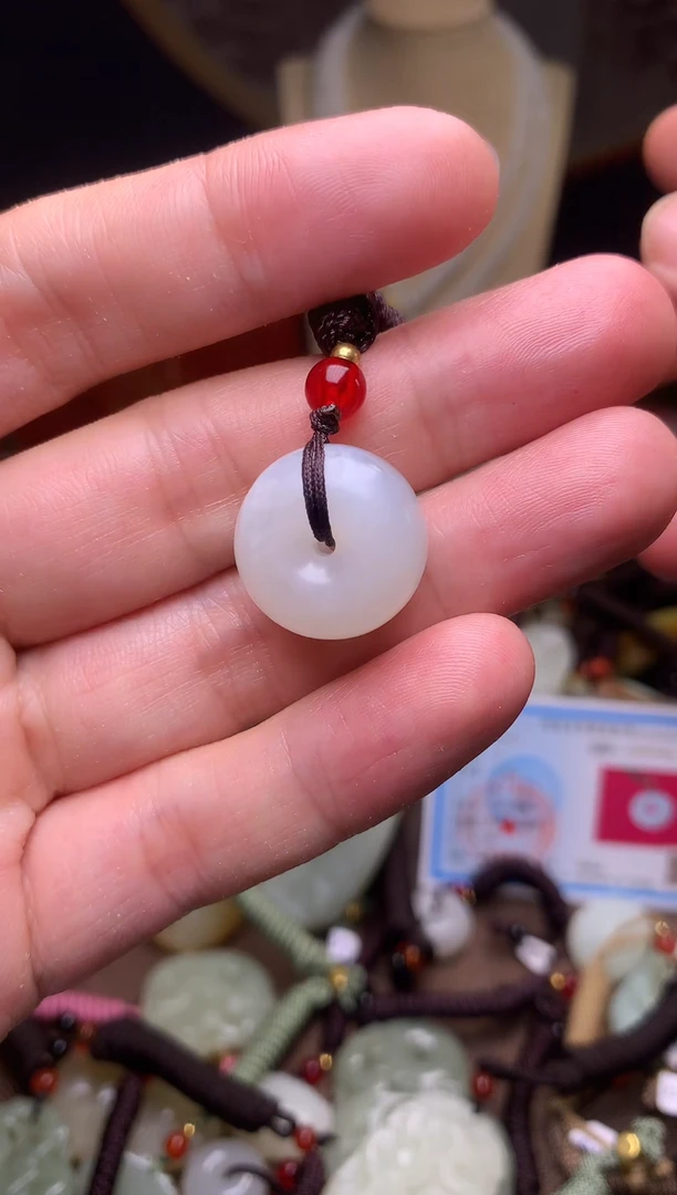 颈饰未镶嵌和田玉新疆料青海料清水和田玉吊坠