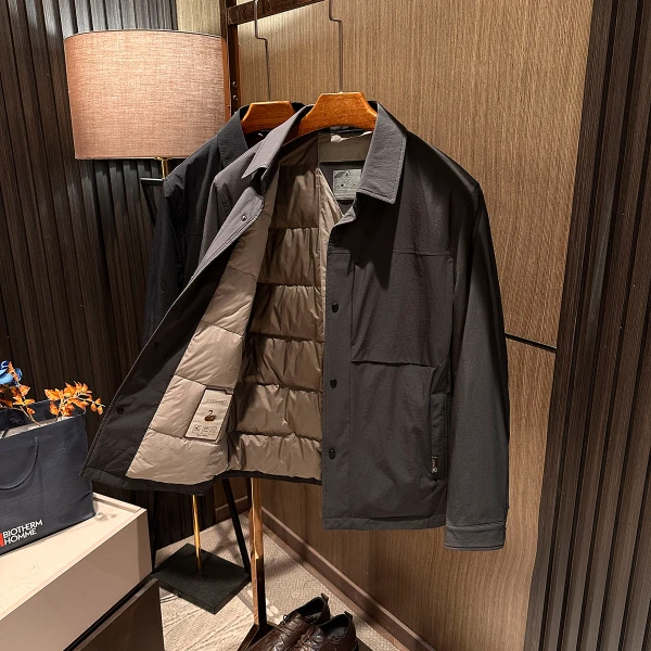 【老钱商务 鹅绒保暖  】2025冬装新款男士高品质纯色翻领羽绒服