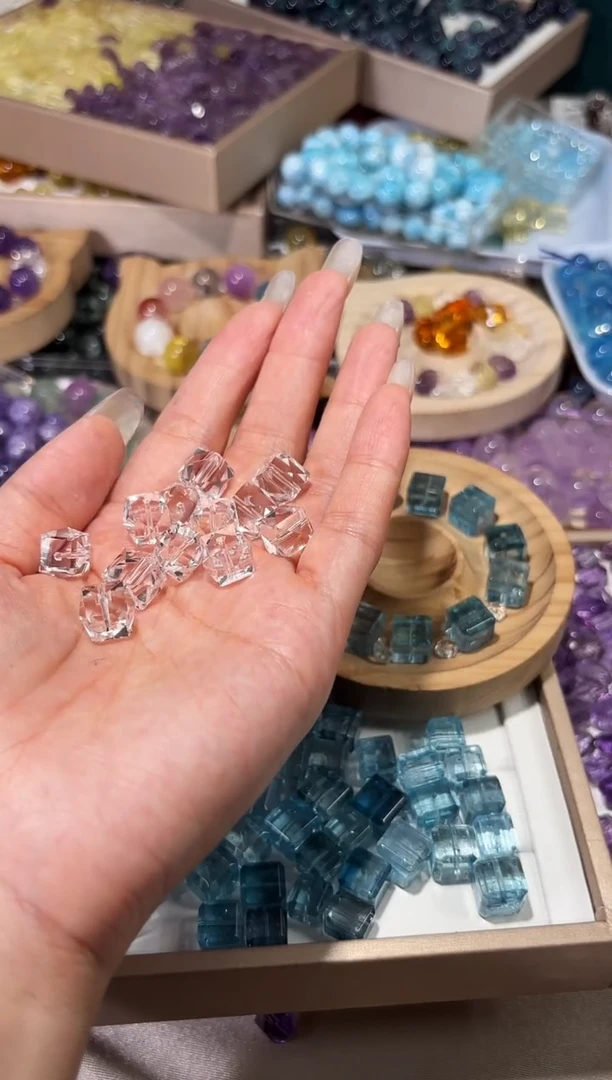 水晶手串未镶嵌?****?T13白方糖手串拍3