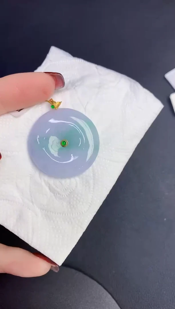 颈饰18K金镶嵌翡翠缅甸天然翡翠A货