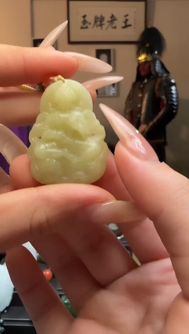 【闪购商品】和田玉观音未镶嵌吊坠