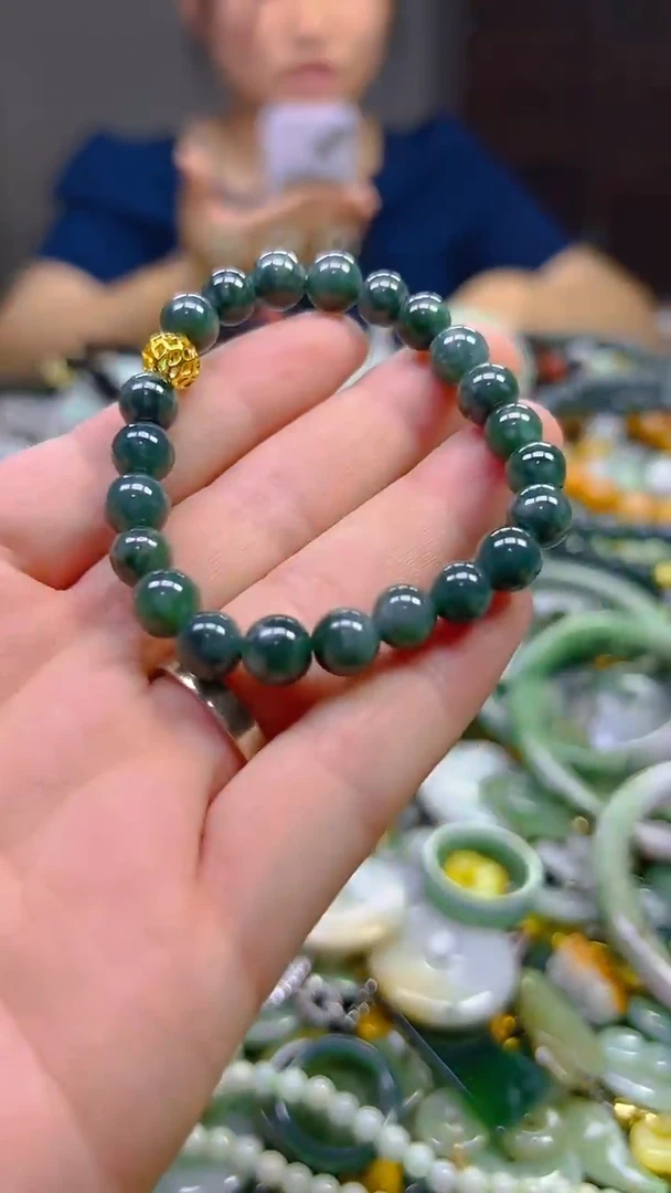 翡翠未镶嵌颈饰8MM/V/翡翠A货,一件也是批发价