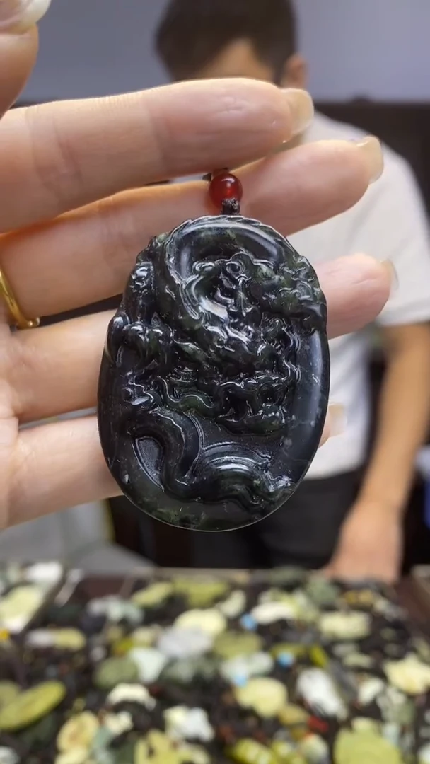 未镶嵌岫玉挂件