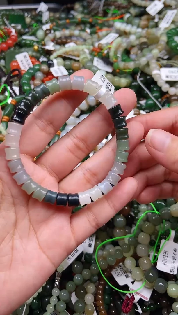 和田玉未镶嵌颈饰1