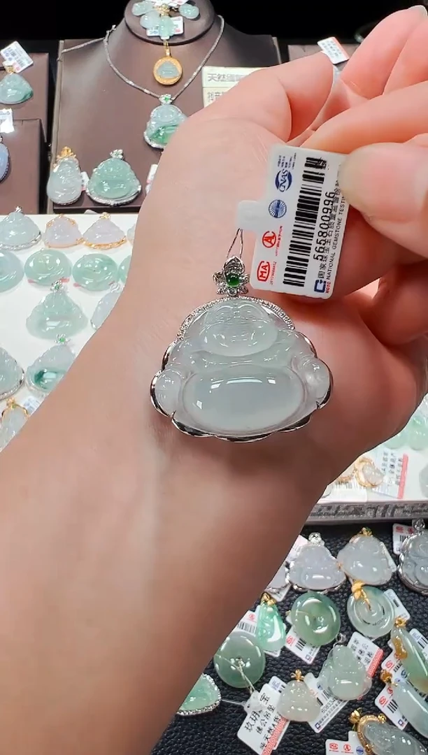 【闪购商品】翡翠吊坠(不含链)18K金镶嵌佛公吊坠996