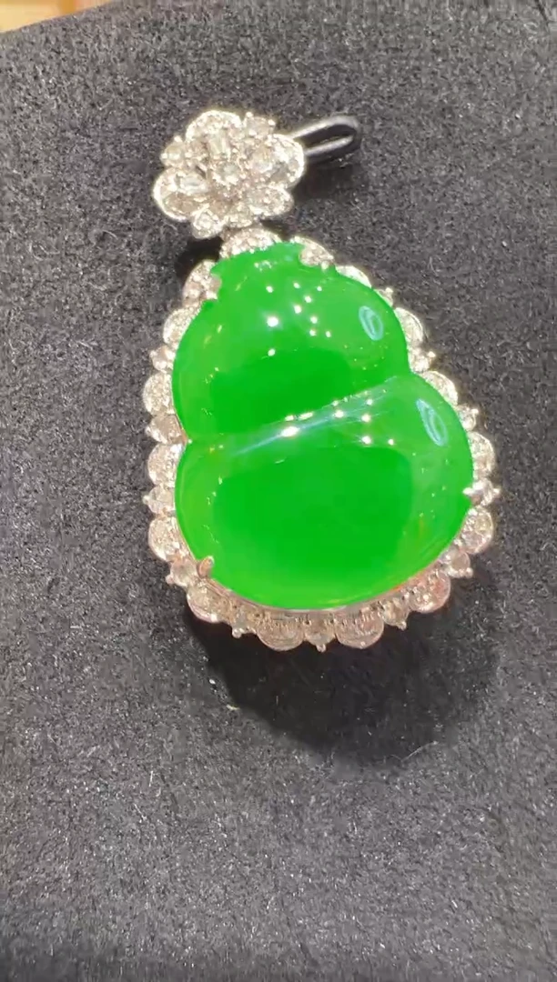吊坠(不含链)18K金镶嵌翡翠多样性团购发一件