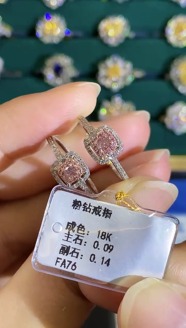 18K金镶嵌戒指钻石戒指多样性发一