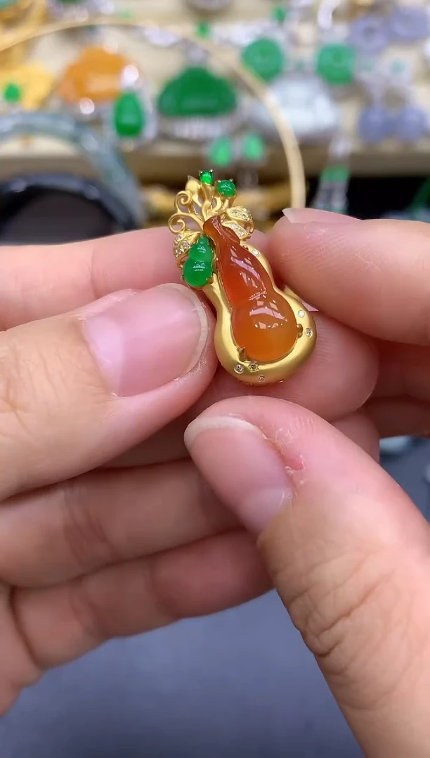 颈饰18K金镶嵌翡翠367-中国好珍宝