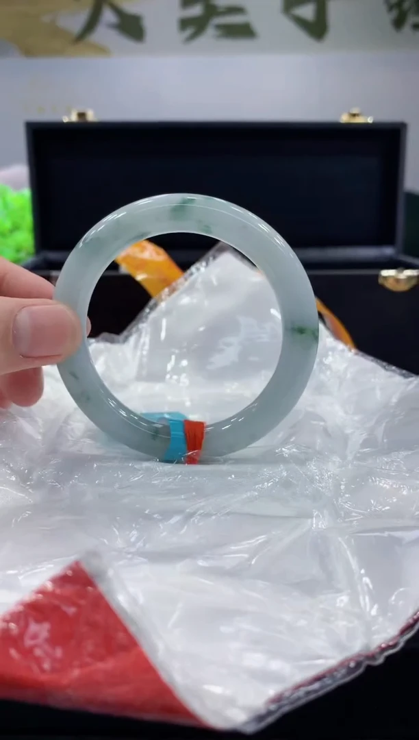 未镶嵌手镯翡翠翡翠手镯