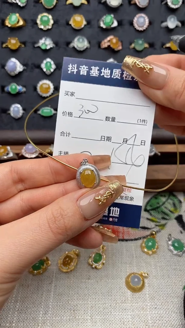 银S925镶嵌戒指翡翠温***暖.