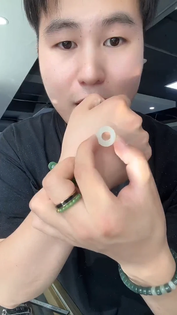 颈饰未镶嵌和田玉甜甜圈