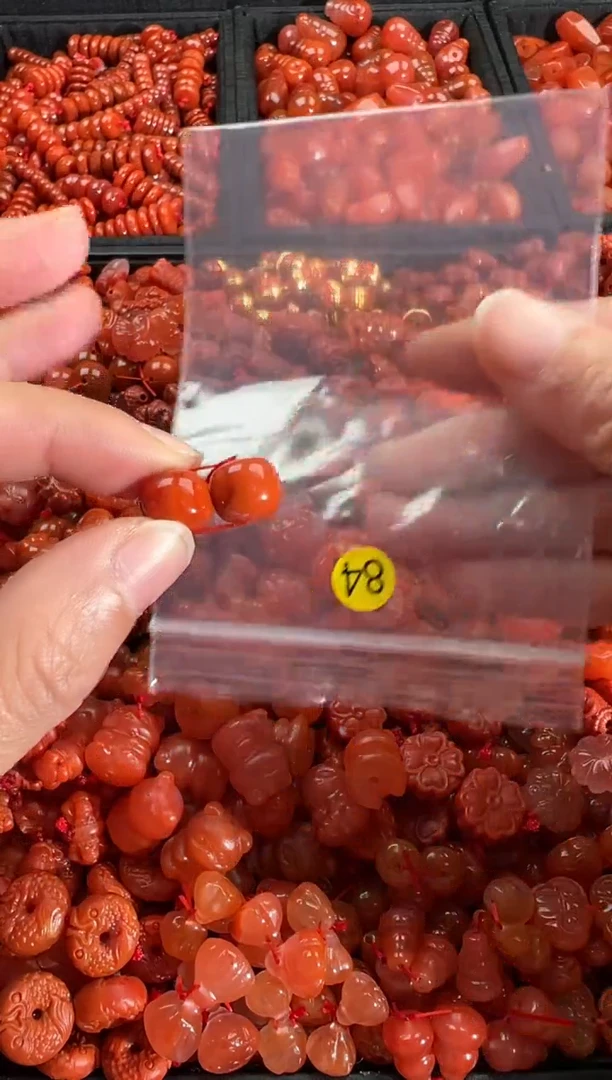 【闪购商品】南红玛瑙颈饰未镶嵌1