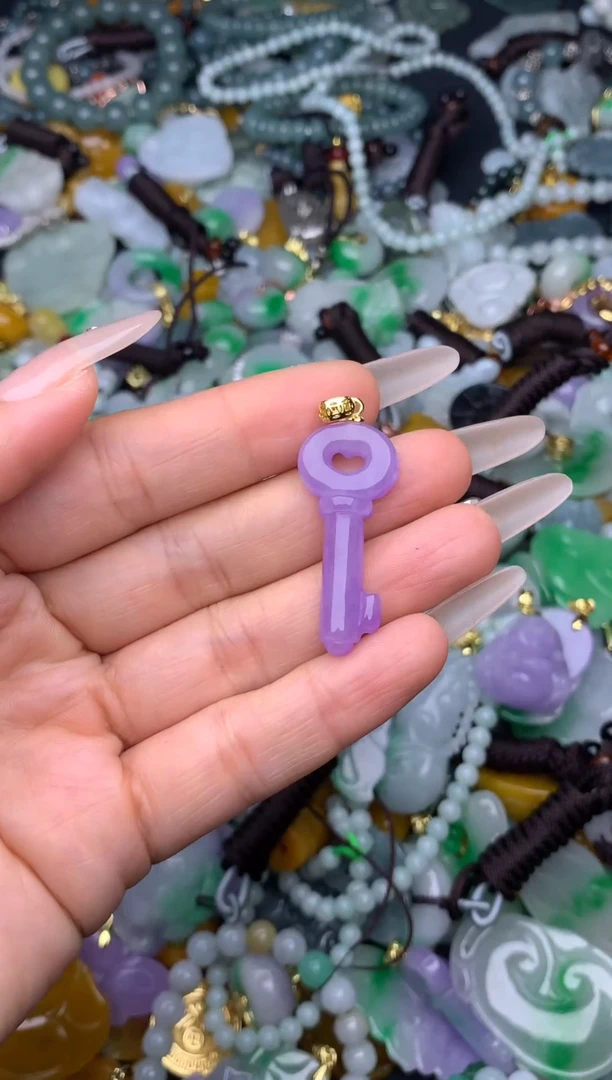 翡翠未镶嵌颈饰天然缅甸翡翠吊坠