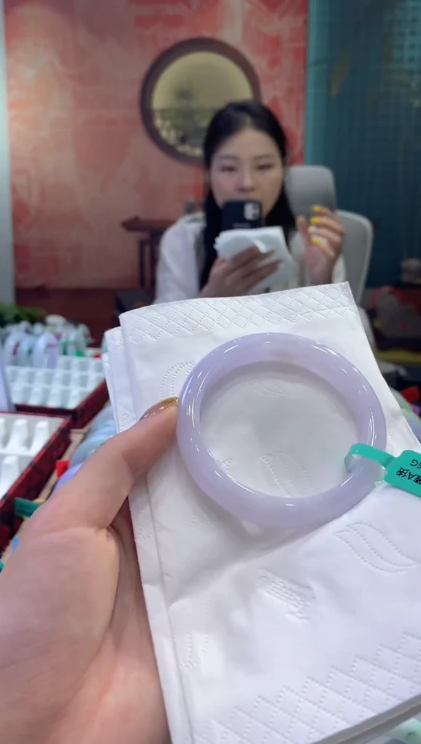 翡翠手镯未镶嵌多人08313