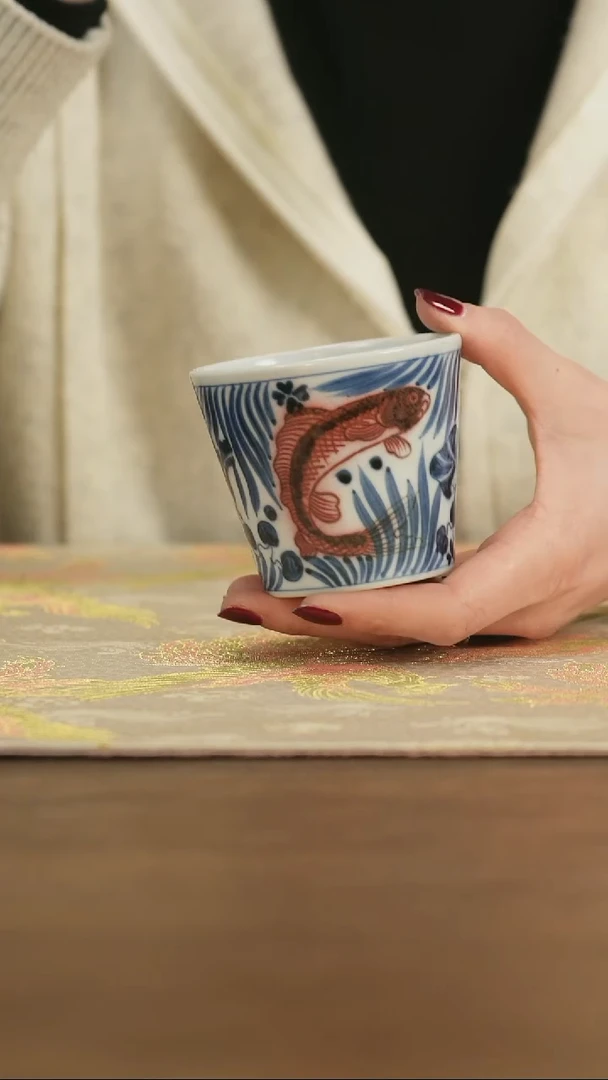 【闪购商品】景德镇手工青花釉里红鱼藻可乐杯