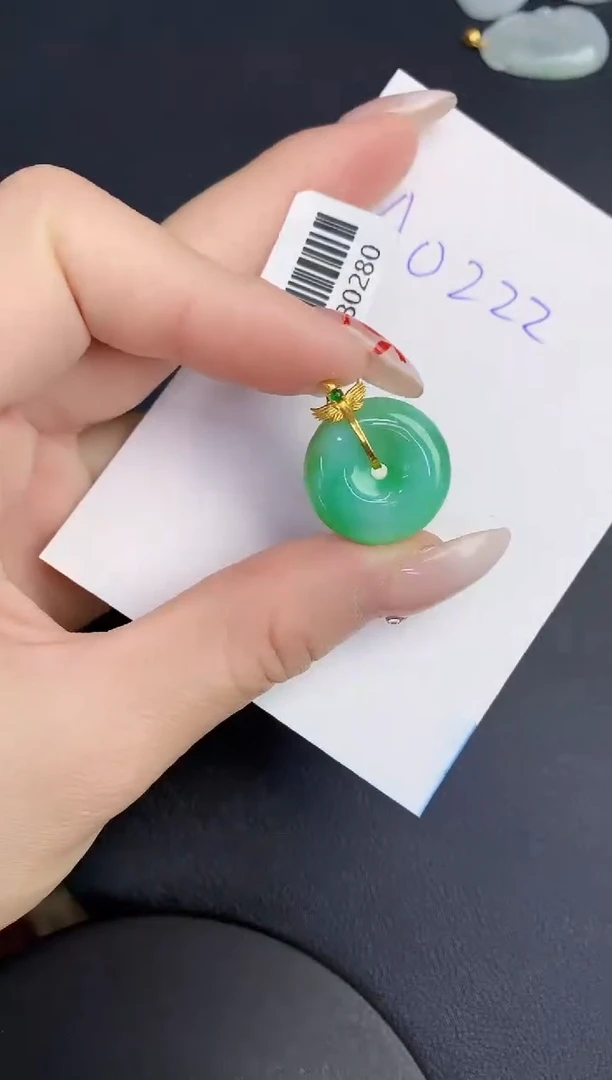 【闪购商品】翡翠颈饰18K金镶嵌0000000000