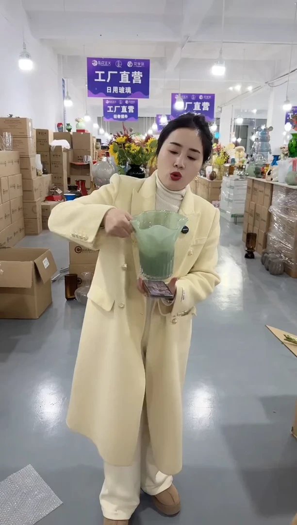 【闪购商品】无铅玻璃安琪-微瑕花瓶--HHEH