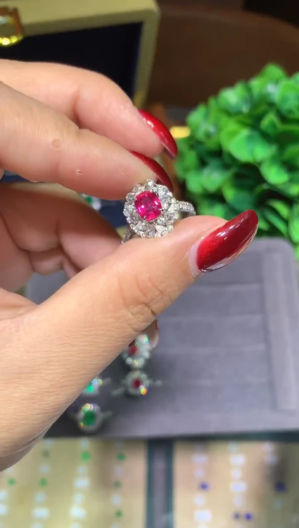 18K金镶嵌戒指红宝石1.17ct