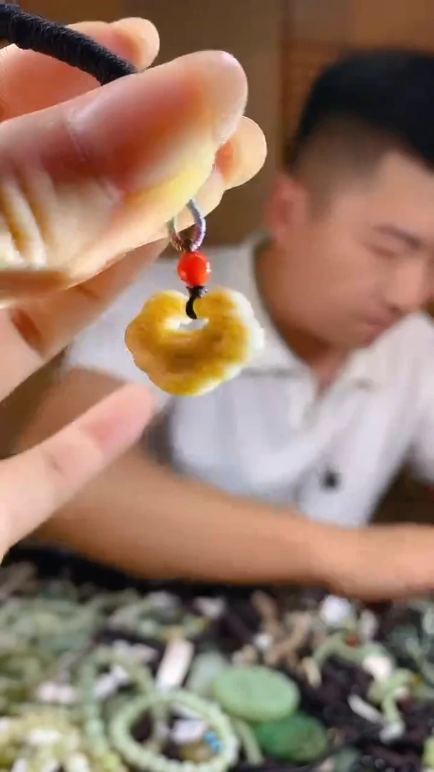 和田玉未镶嵌颈饰多样性发货，拍一发一