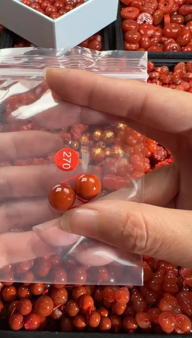 【闪购商品】南红玛瑙颈饰未镶嵌1