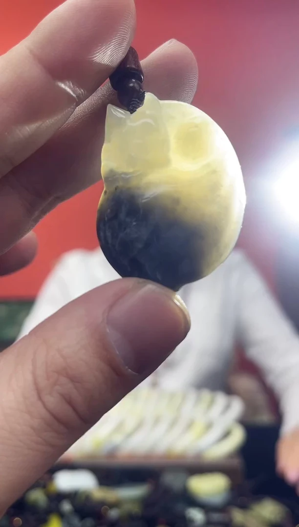 未镶嵌岫玉吊坠·