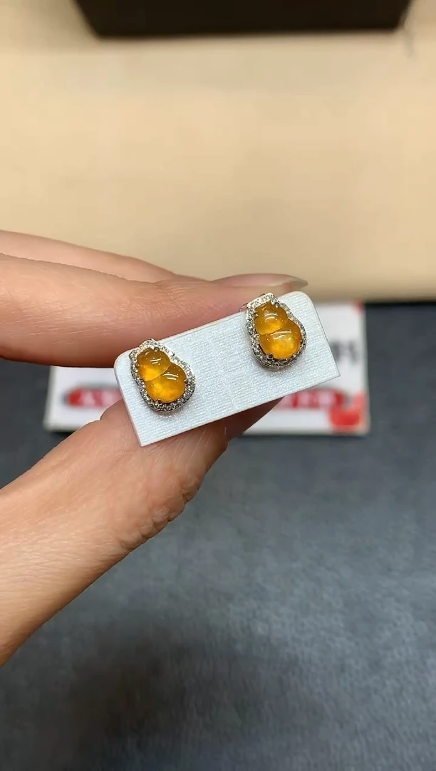 18K金镶嵌翡翠耳饰【无鉴赏期】葫芦【无服务费