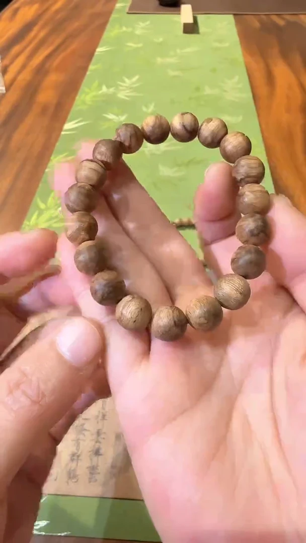 沉香手串很好看的