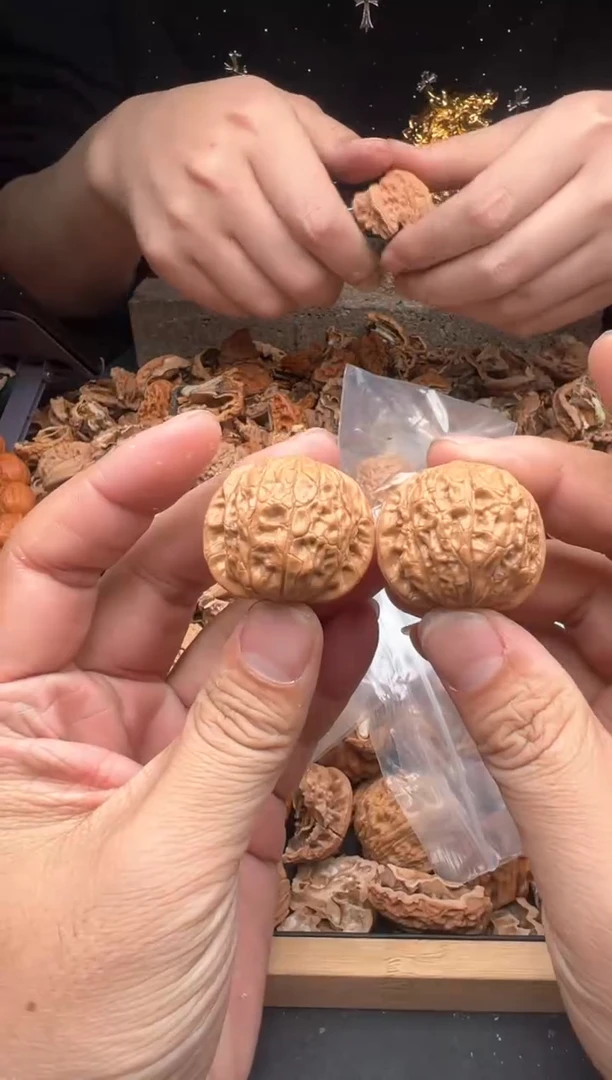 【闪购商品】桃核把件34左右尺寸战甲随机发一对