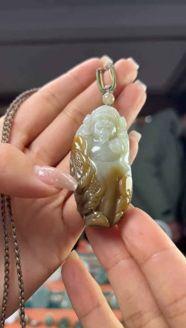 颈饰未镶嵌和田玉佩佩