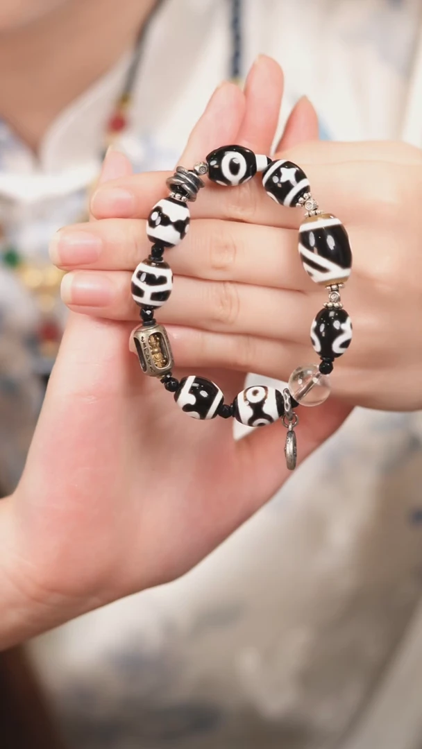 玛瑙/玉髓（覆膜）颈饰未镶嵌传世珠宝