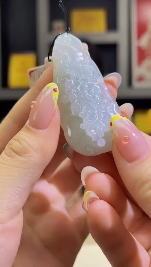 翡翠未镶嵌颈饰MFC080873