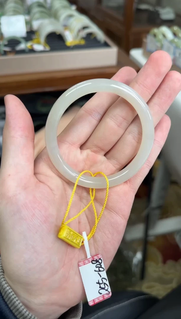 未镶嵌手镯和田玉54