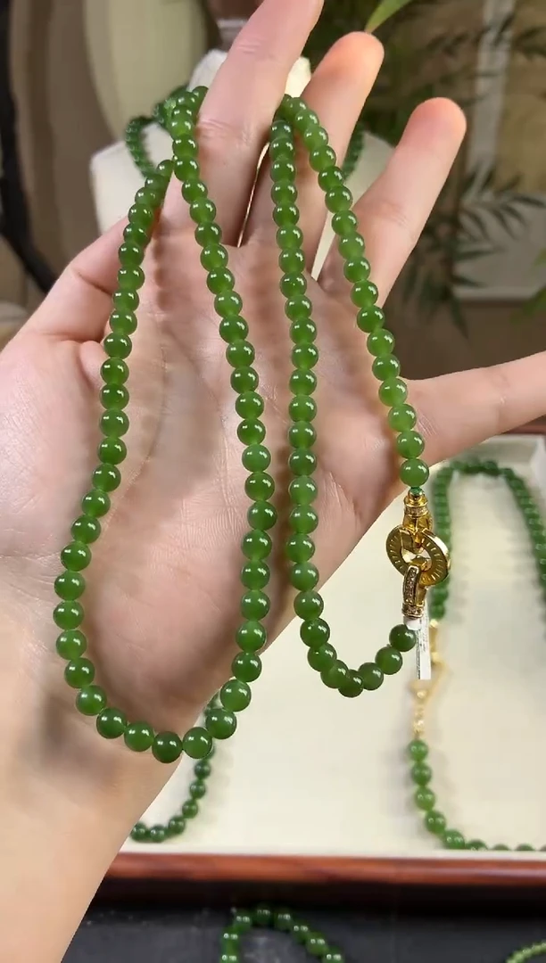 颈饰未镶嵌和田玉（碧玉）6冰阳绿无矿毛衣链