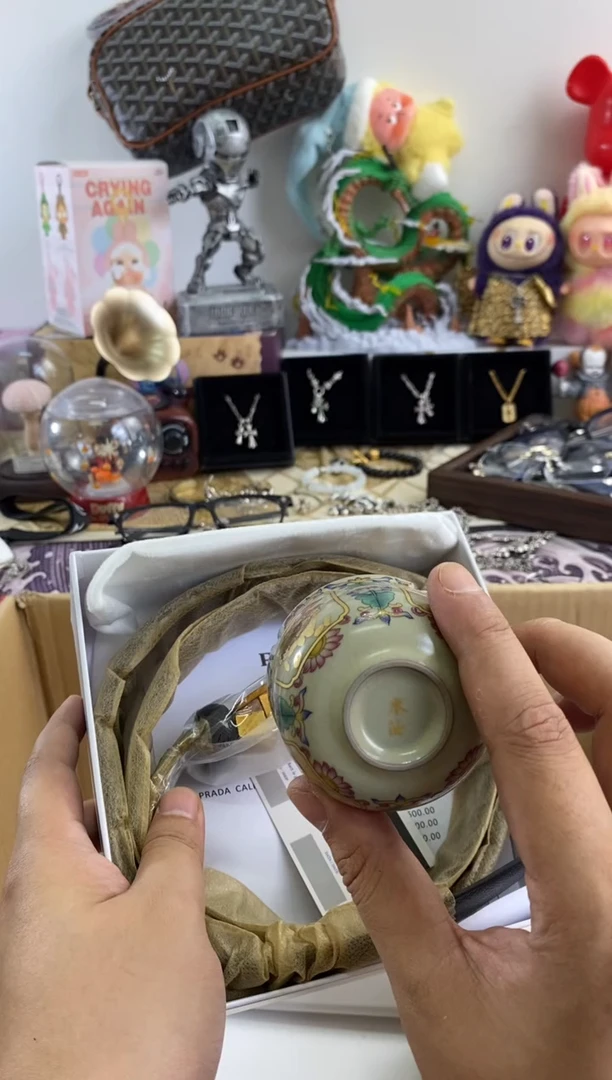 瓷片金色= 666666666