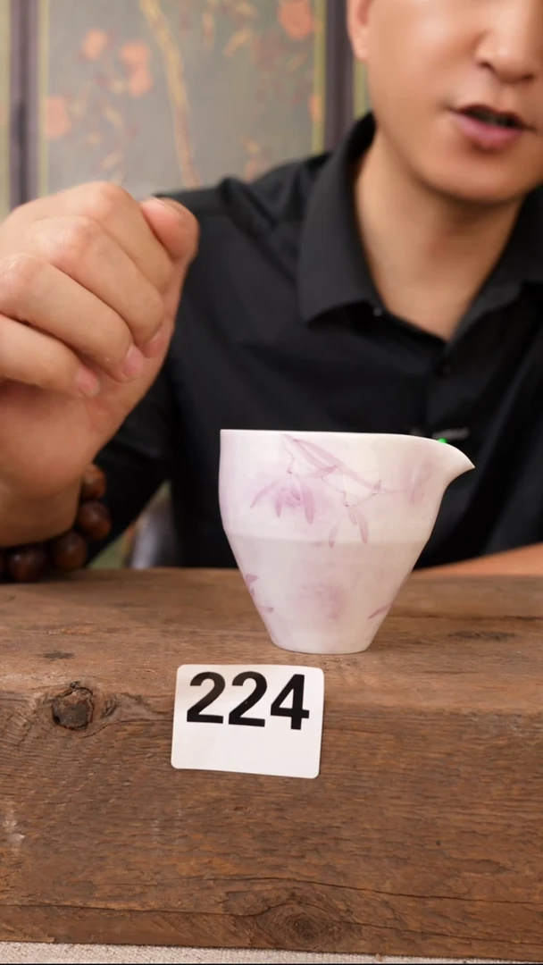 手绘白瓷-幽兰摇曳手拉公杯（容量145ml）