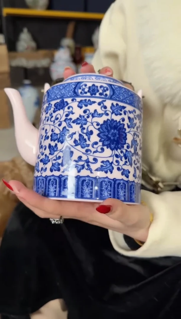 壶陶瓷红稀青花缠枝莲1.5升提梁壶+礼盒