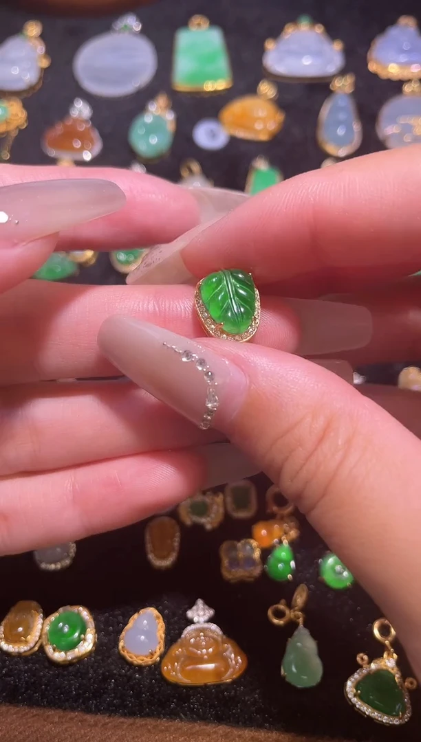 颈饰银S925镶嵌翡翠天然a货翡翠