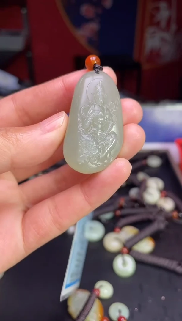 颈饰未镶嵌和田玉1