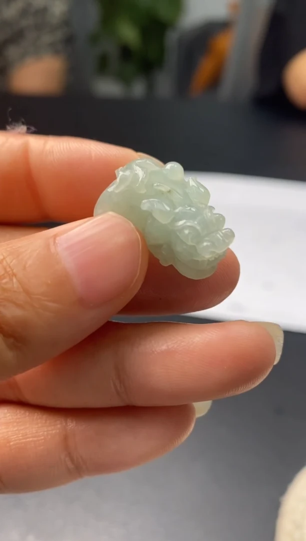 定制翡翠未镶嵌翡翠毛货多样性发其一