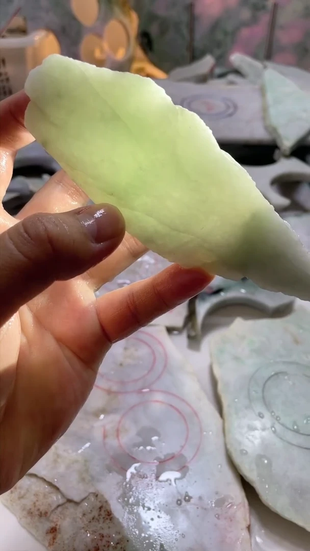 翡翠未镶嵌颈饰0林0翡翠珠宝66