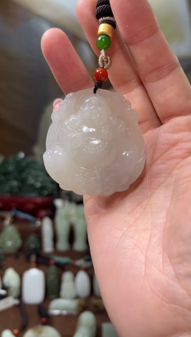 颈饰未镶嵌和田玉·