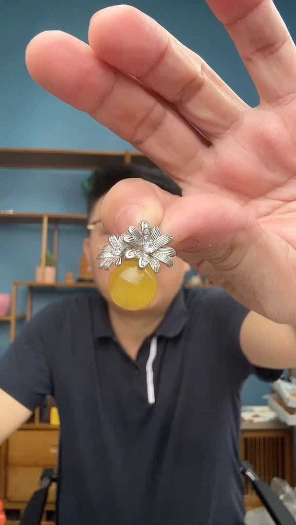 裸石琥珀未镶嵌30（有瑕介意勿拍）