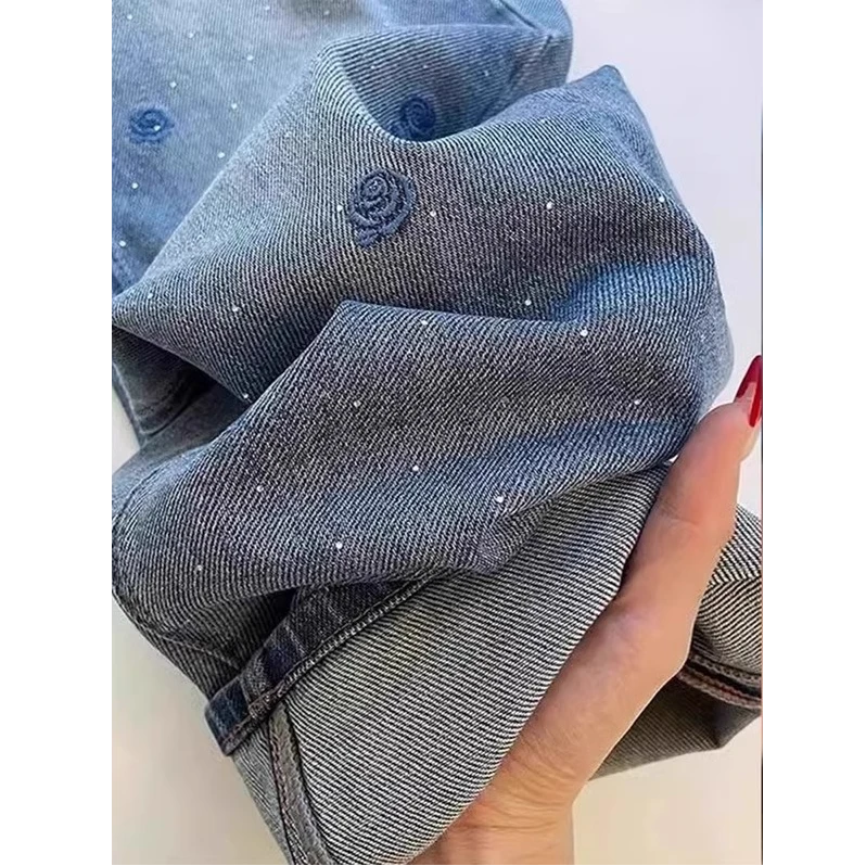 洋气刺绣烫钻玫瑰牛仔裤女秋季胖mm梨形身材遮跨直筒窄版阔腿长裤