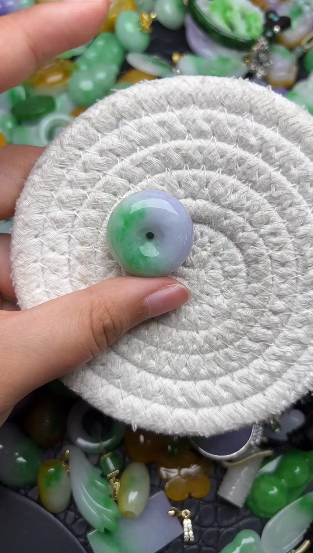 颈饰未镶嵌翡翠缅甸翡翠吊坠